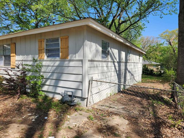 7120 Redwood Drive, Little Rock, AR 72209