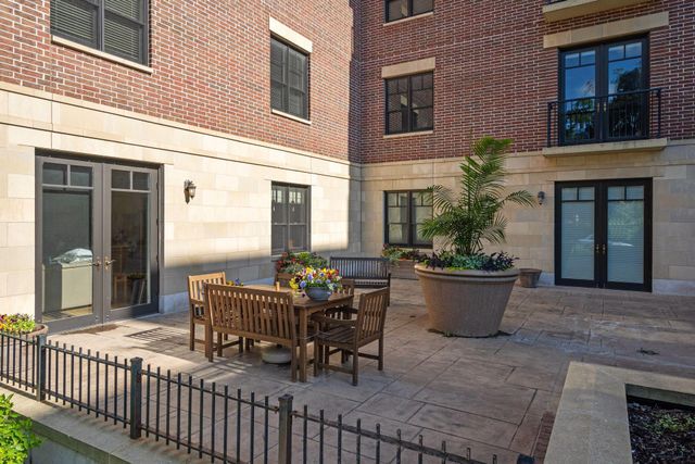370 Marshall Avenue 201, Saint Paul, MN 55102