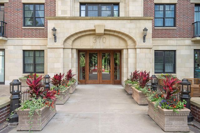 370 Marshall Avenue 201, Saint Paul, MN 55102
