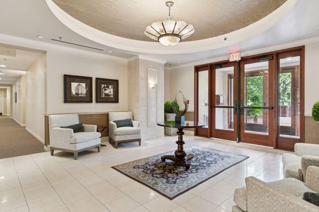 370 Marshall Avenue 201, Saint Paul, MN 55102