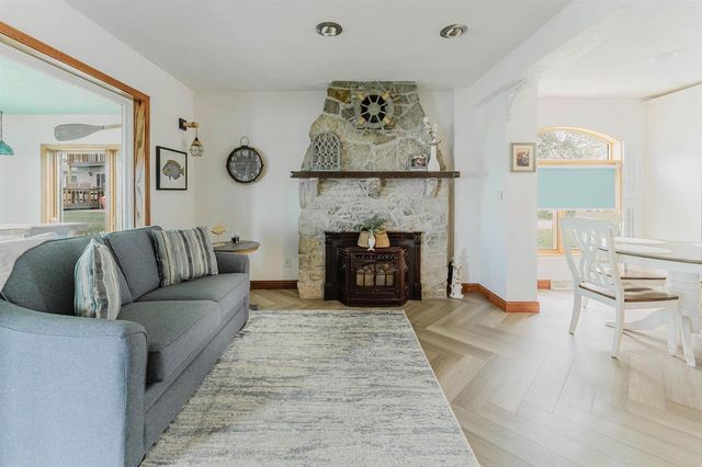 2210 WESTWIND ROAD, Oshkosh, WI 54904