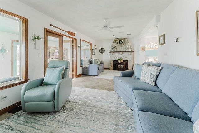2210 WESTWIND ROAD, Oshkosh, WI 54904
