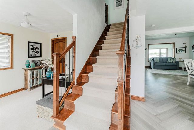 2210 WESTWIND ROAD, Oshkosh, WI 54904