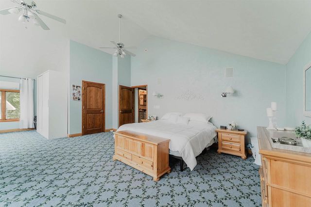 2210 WESTWIND ROAD, Oshkosh, WI 54904