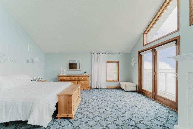 2210 WESTWIND ROAD, Oshkosh, WI 54904