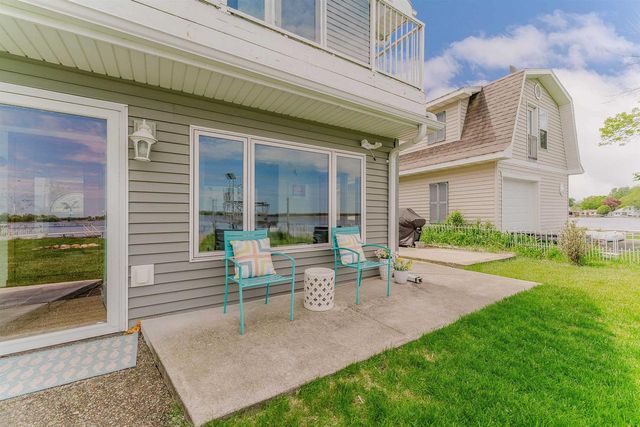 2210 WESTWIND ROAD, Oshkosh, WI 54904