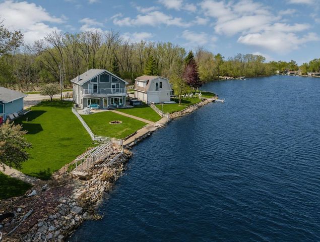 2210 WESTWIND ROAD, Oshkosh, WI 54904