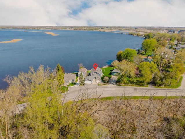 2210 WESTWIND ROAD, Oshkosh, WI 54904