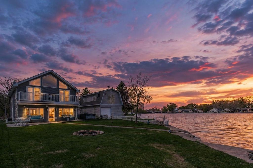 2210 WESTWIND ROAD, Oshkosh, WI 54904