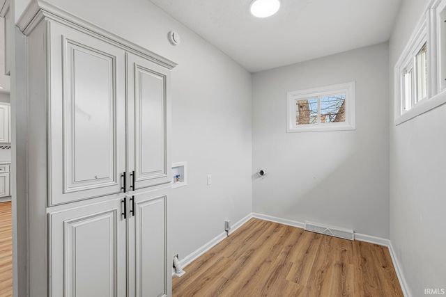 930 S 28th Street, South Bend, IN 46615