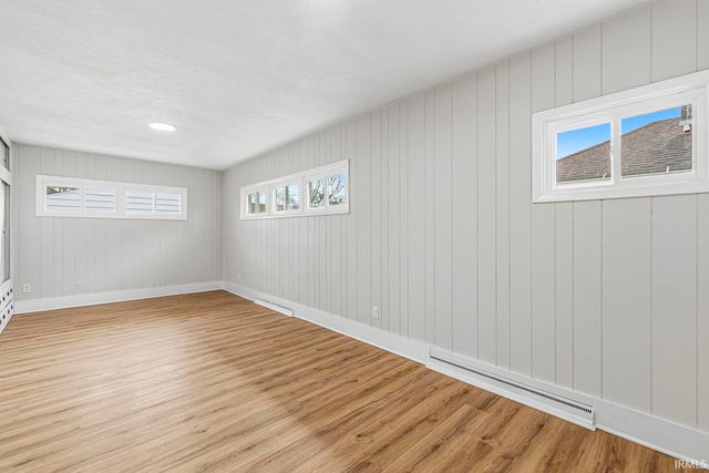 930 S 28th Street, South Bend, IN 46615