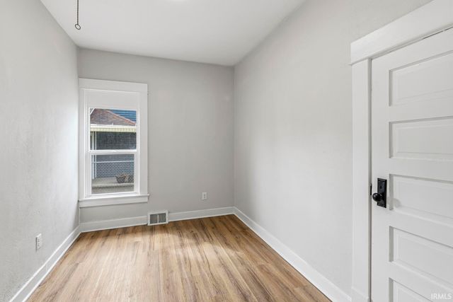 930 S 28th Street, South Bend, IN 46615