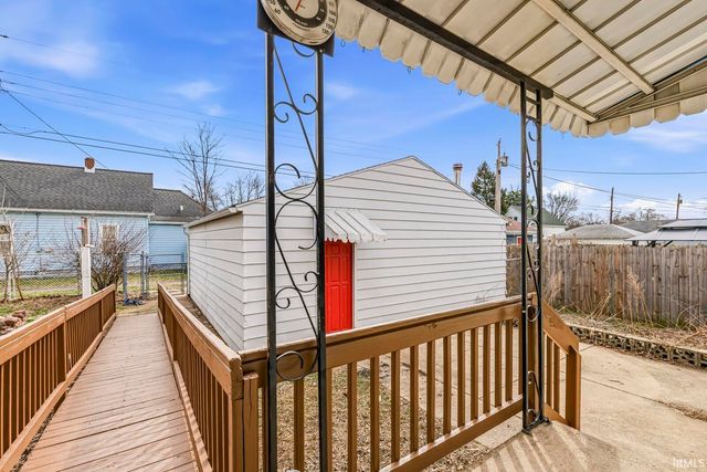 930 S 28th Street, South Bend, IN 46615