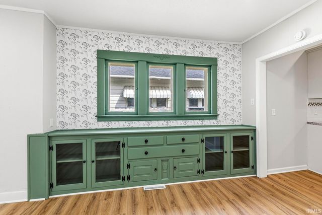 930 S 28th Street, South Bend, IN 46615