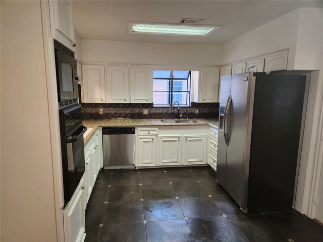 8403 Mullins Drive, Houston, TX 77096