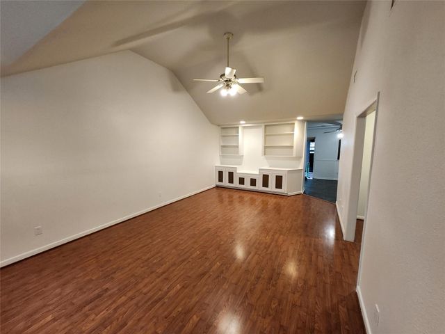 8403 Mullins Drive, Houston, TX 77096