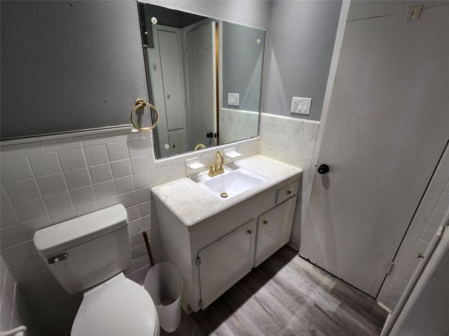 8403 Mullins Drive, Houston, TX 77096