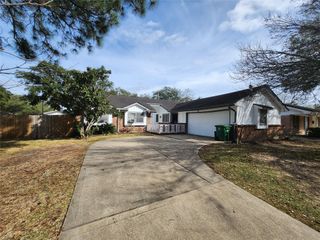 8403 Mullins Drive, Houston, TX 77096