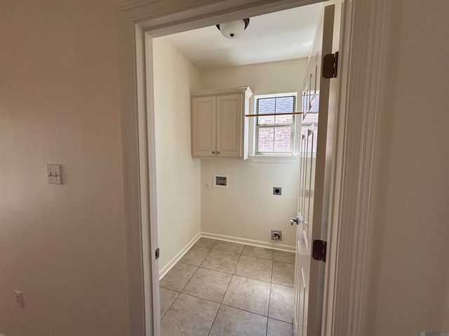 7047 Sweetspire Dr, Baton Rouge, LA 70817