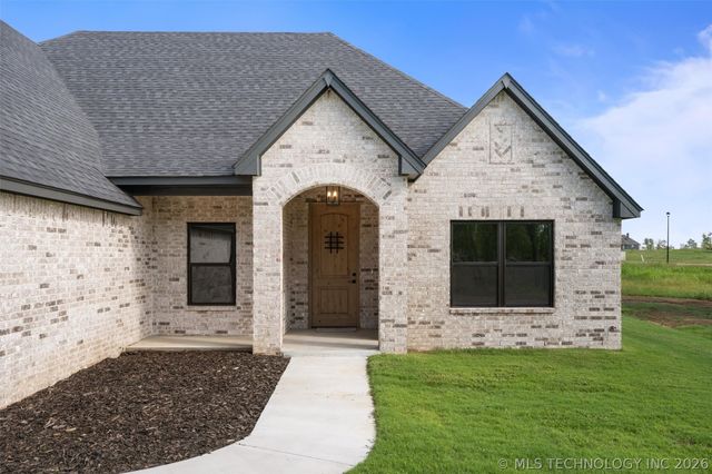 5822 Brandon Court, Bartlesville, OK 74006