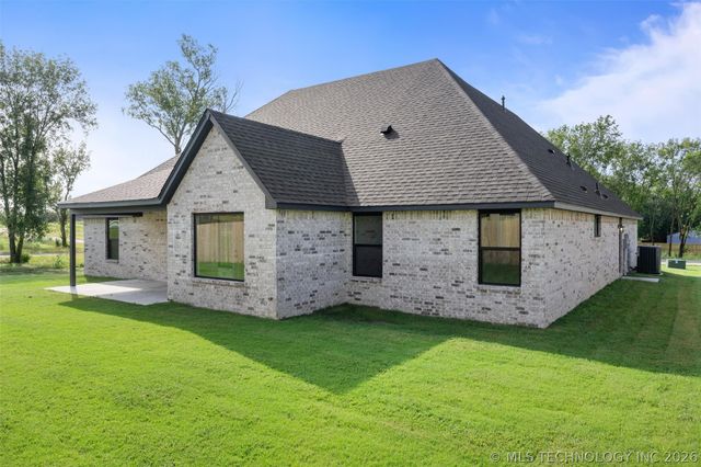 5822 Brandon Court, Bartlesville, OK 74006