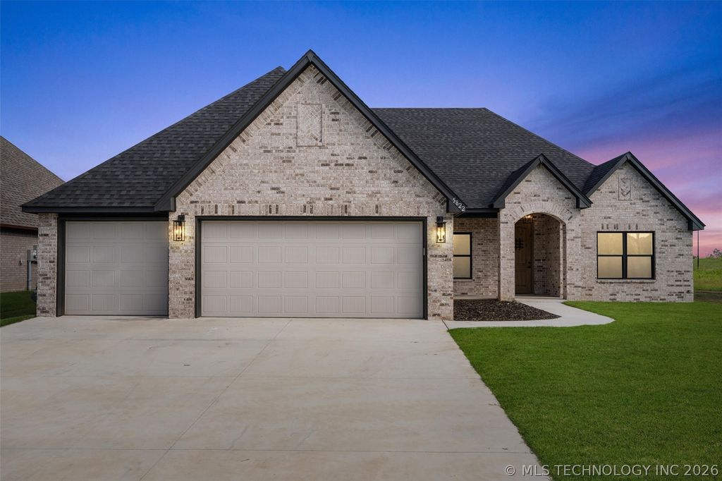 5822 Brandon Court, Bartlesville, OK 74006