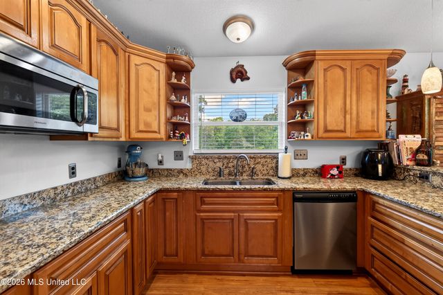 7303 Magnolia Drive, Pass Christian, MS 39571