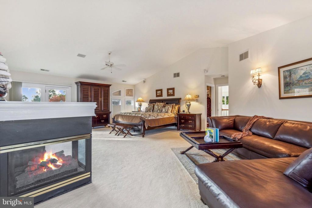 2865 COX NECK RD, Chester, MD 21619