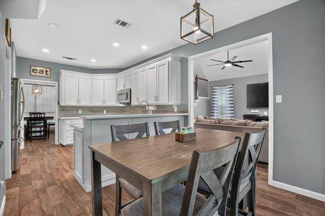 813 Cardinal Ridge Road, Burleson, TX 76028