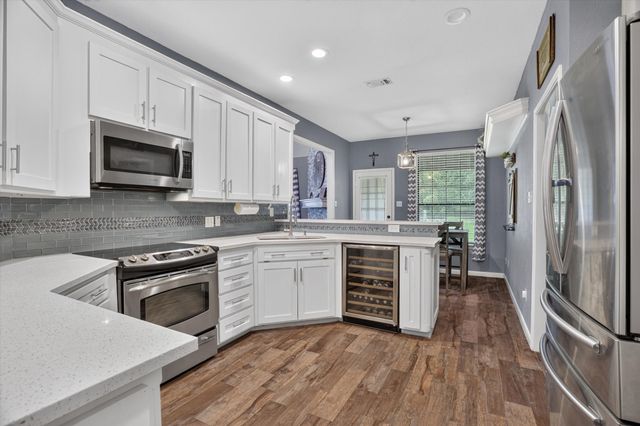 813 Cardinal Ridge Road, Burleson, TX 76028