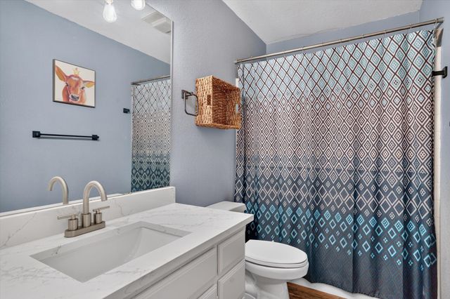 813 Cardinal Ridge Road, Burleson, TX 76028