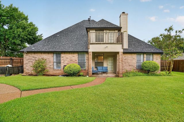 813 Cardinal Ridge Road, Burleson, TX 76028