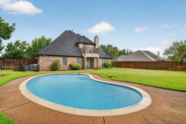 813 Cardinal Ridge Road, Burleson, TX 76028
