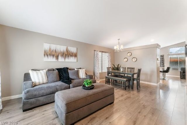 6669 Lucky Strike Way, Las Vegas, NV 89108