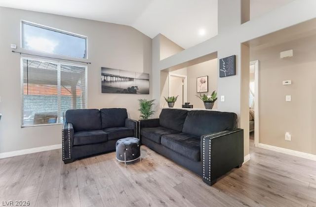 6669 Lucky Strike Way, Las Vegas, NV 89108