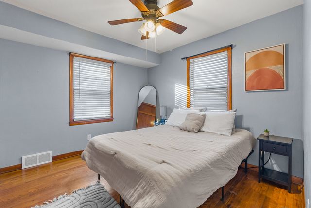 1910 W Pleasant Street, Davenport, IA 52084