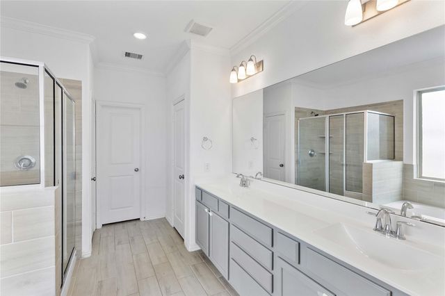 9818 Colonial Downs Drive, Mont Belvieu, TX 77523