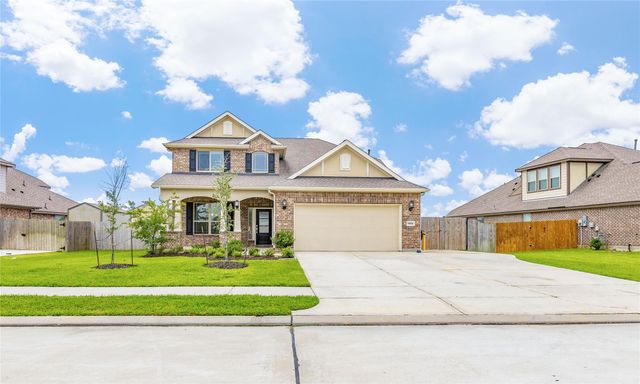 9818 Colonial Downs Drive, Mont Belvieu, TX 77523