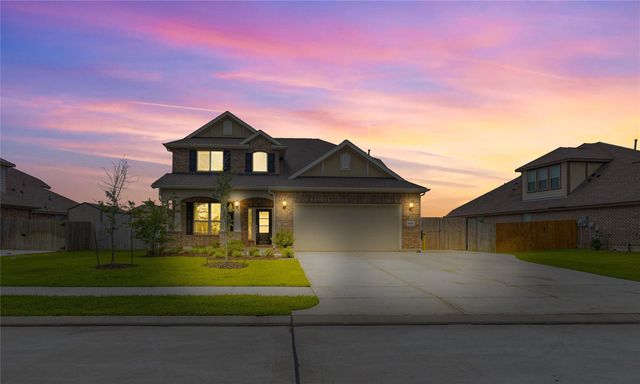 9818 Colonial Downs Drive, Mont Belvieu, TX 77523
