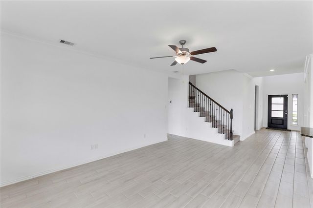 9818 Colonial Downs Drive, Mont Belvieu, TX 77523