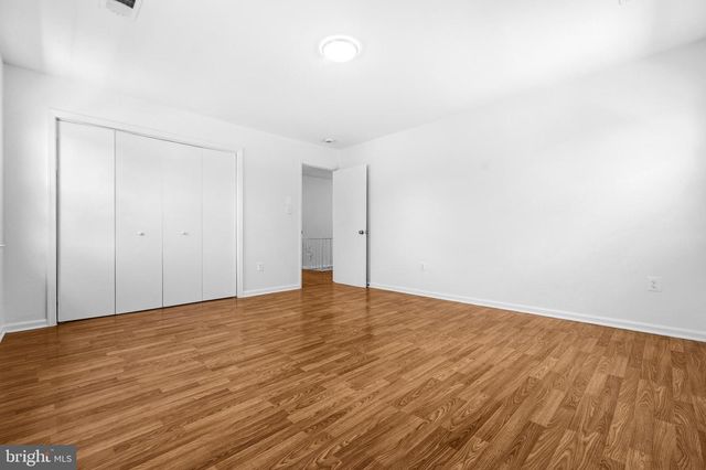 10705 OAK PL, Fairfax, VA 22030