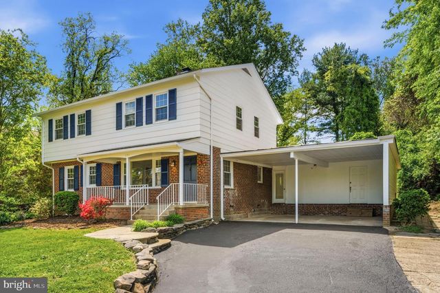 10705 OAK PL, Fairfax, VA 22030