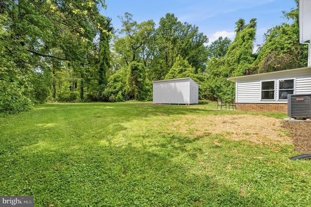 10705 OAK PL, Fairfax, VA 22030