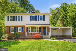 10705 OAK PL, Fairfax, VA 22030