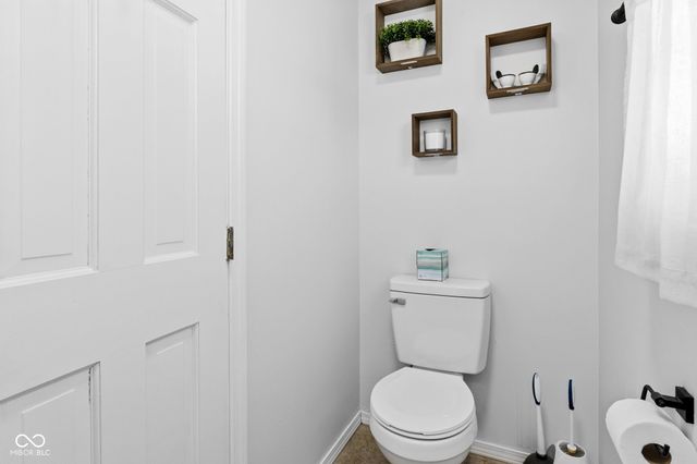 1312 W Country Club Road, Connersville, IN 47331