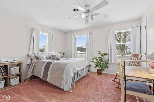 1312 W Country Club Road, Connersville, IN 47331