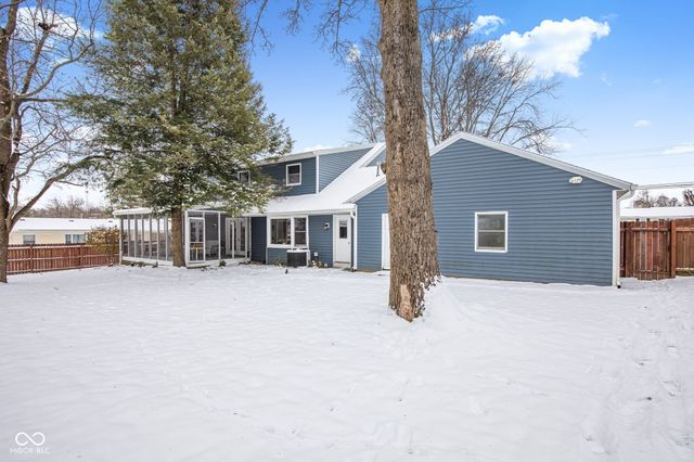 1312 W Country Club Road, Connersville, IN 47331