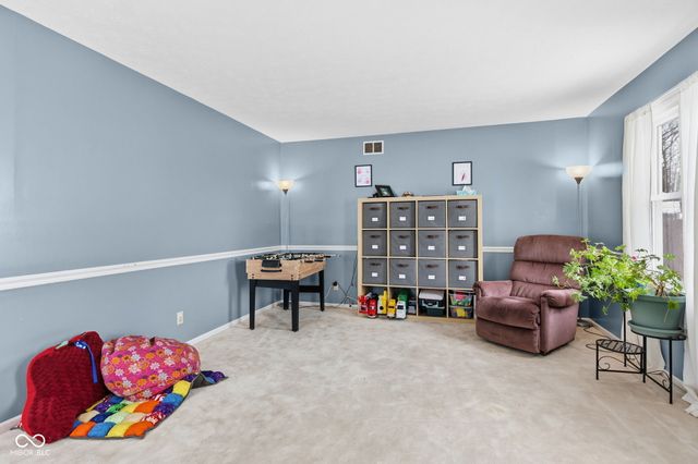 1312 W Country Club Road, Connersville, IN 47331