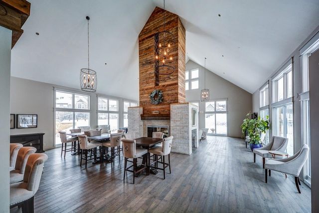 6165 Chasewood Parkway 1, Hopkins, MN 55343