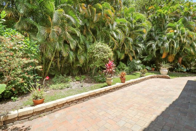 12 Grand Bay Circle, Juno Beach, FL 33408